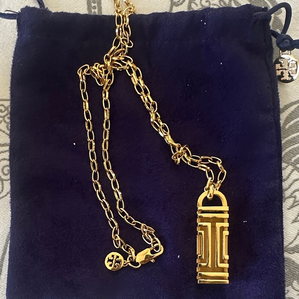 Tory Burch Gold Chain Pendant Necklace